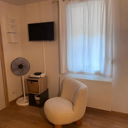 Petit Cocon Chaleureux Au Coeur D'Angers Apartmán